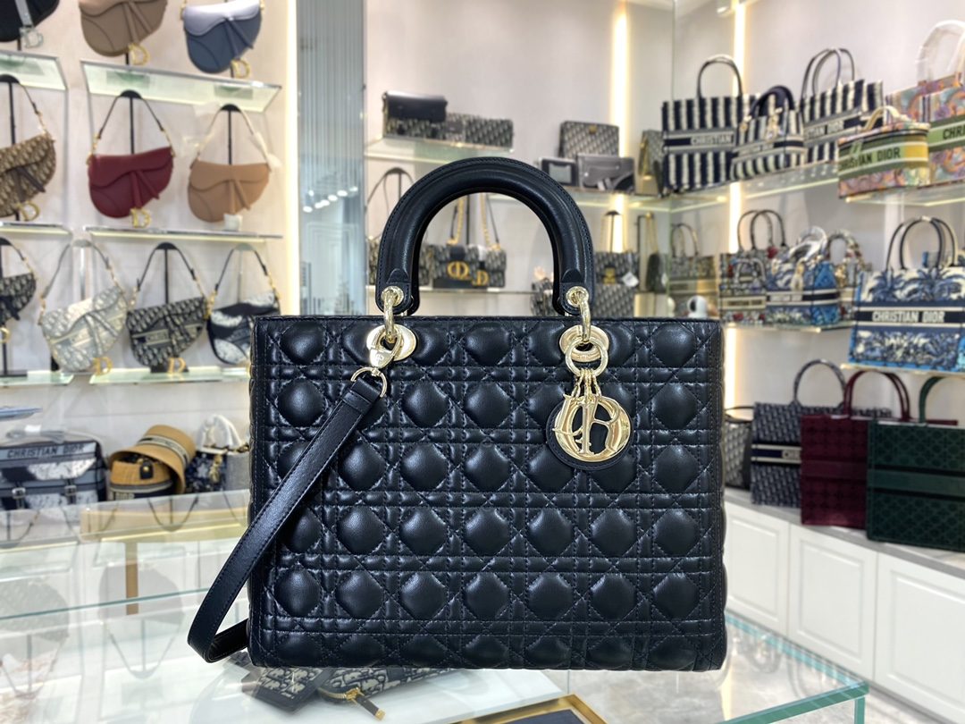 43147583fc23ac1052a4a7cf6e57a3c6_1740383595_7406.jpg