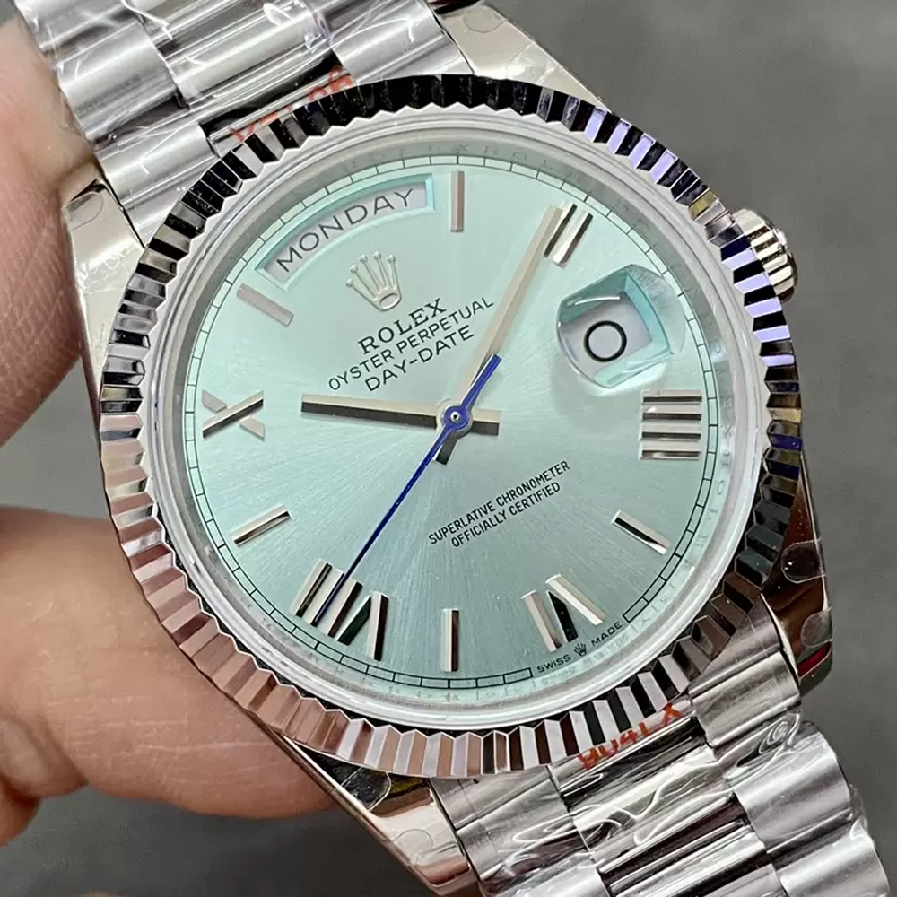 롤렉스 데이데이트 플래티넘 로만 다이얼 40mm V3(텅스텐 헤비 버전) 228236