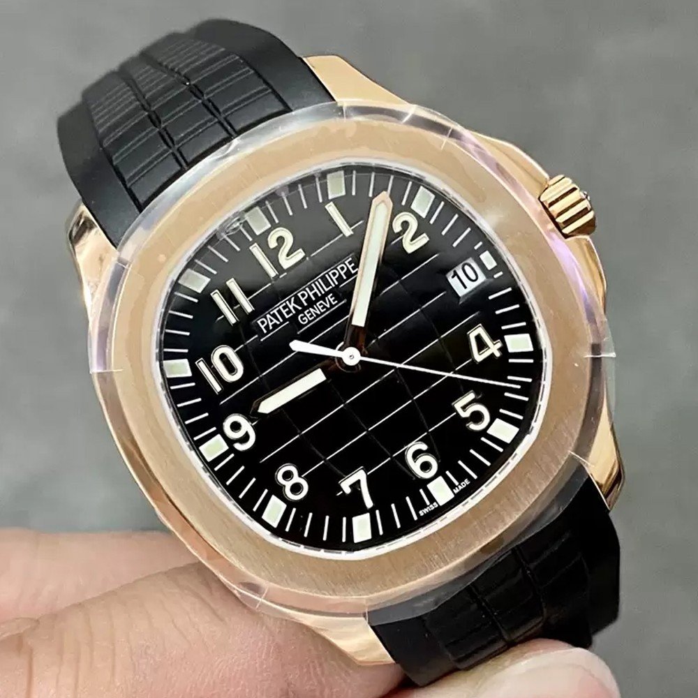 파텍필립 아쿠아넛 블랙 다이얼 로즈골드 금통 러버밴드 40mm 5167
