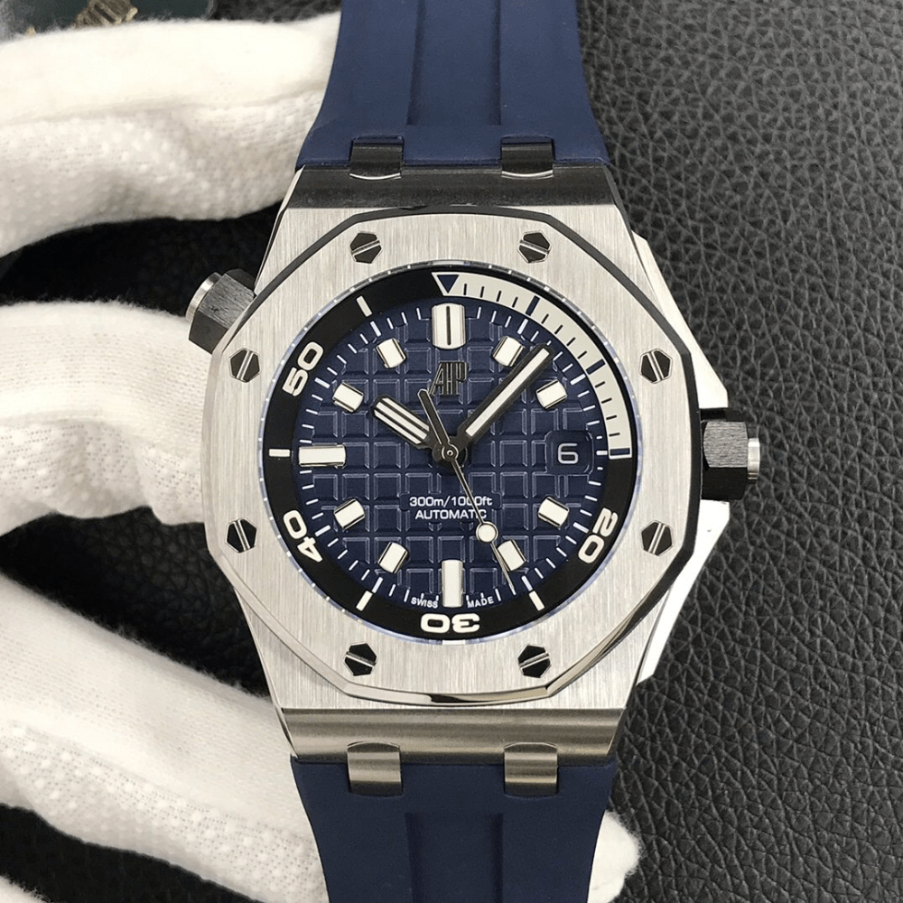 오데마피게 로얄오크 오프쇼어 블루 텍스처 다이얼 스틸 블루 러버 스트랩 42mm 15720ST