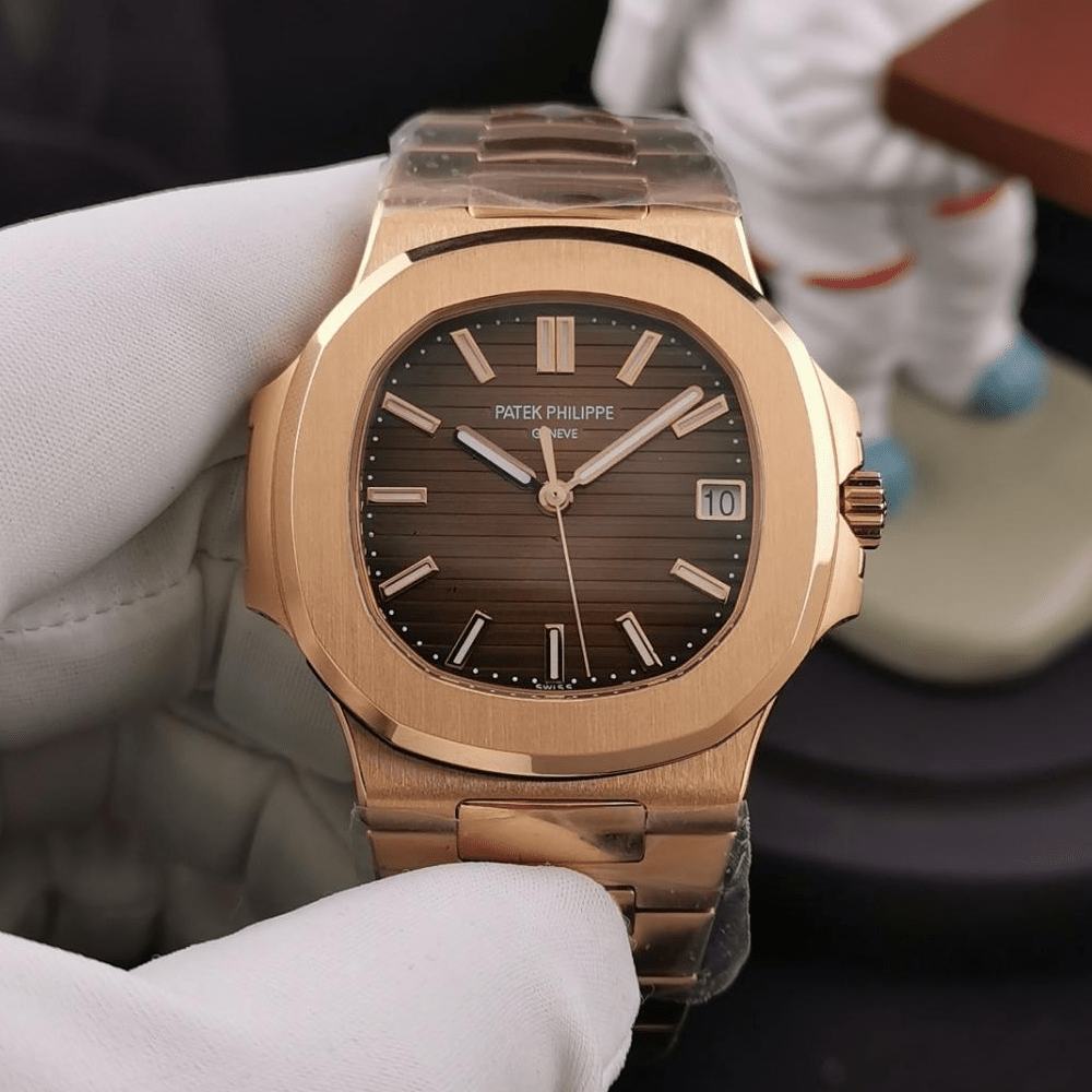 파텍필립 노틸러스 브라운 다이얼 로즈골드 금통 40mm 5711