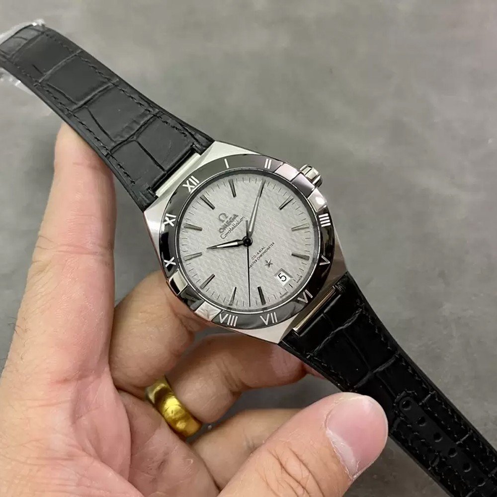 오메가 컨스텔레이션 블랙 세라믹 베젤 41mm 131.33.41.21.06.001