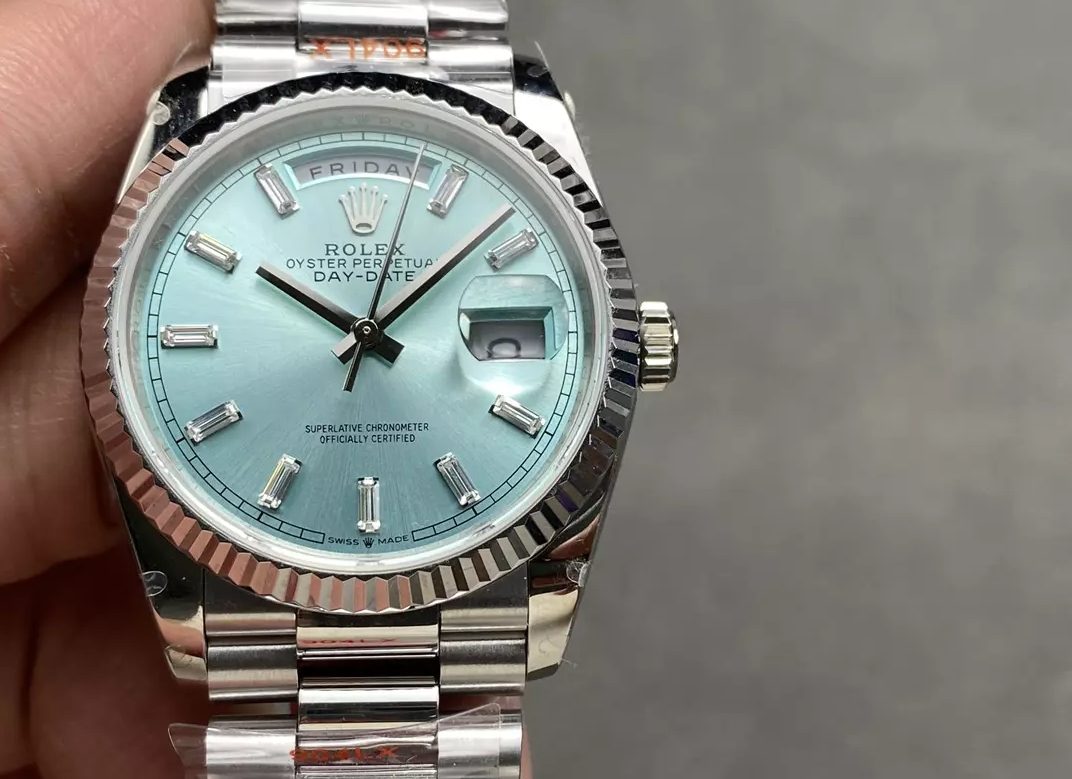 롤렉스 데이데이트 플래티넘 다이얼 바게트다이아 SS 브레이슬릿 36mm 128236