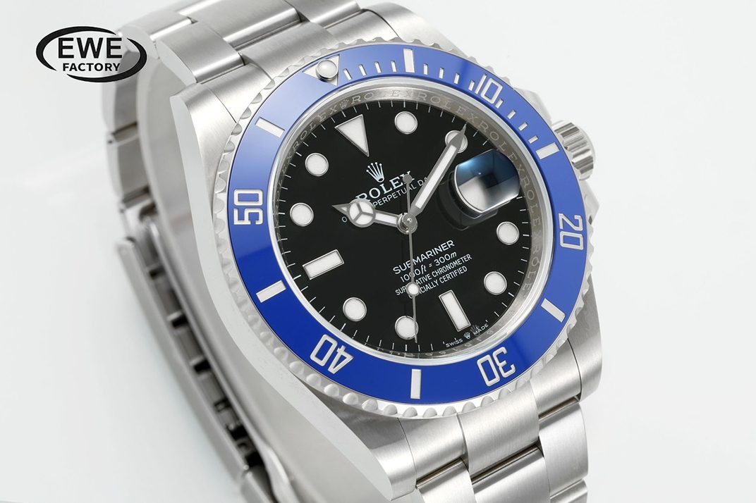 롤렉스 신형 서브마리너 스머프 41mm 126619LB