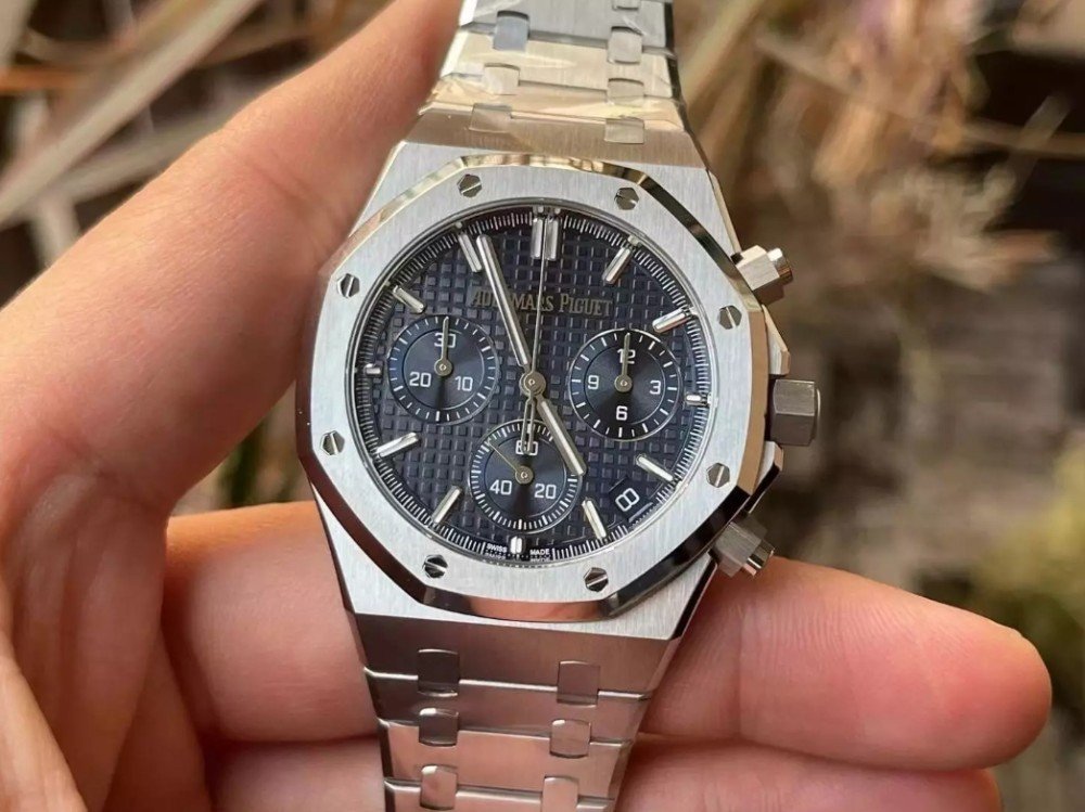 오데마피게 로열오크 크로노그래프 블루 텍스처 다이얼 스틸 SS 브레이슬릿 41mm 26240ST