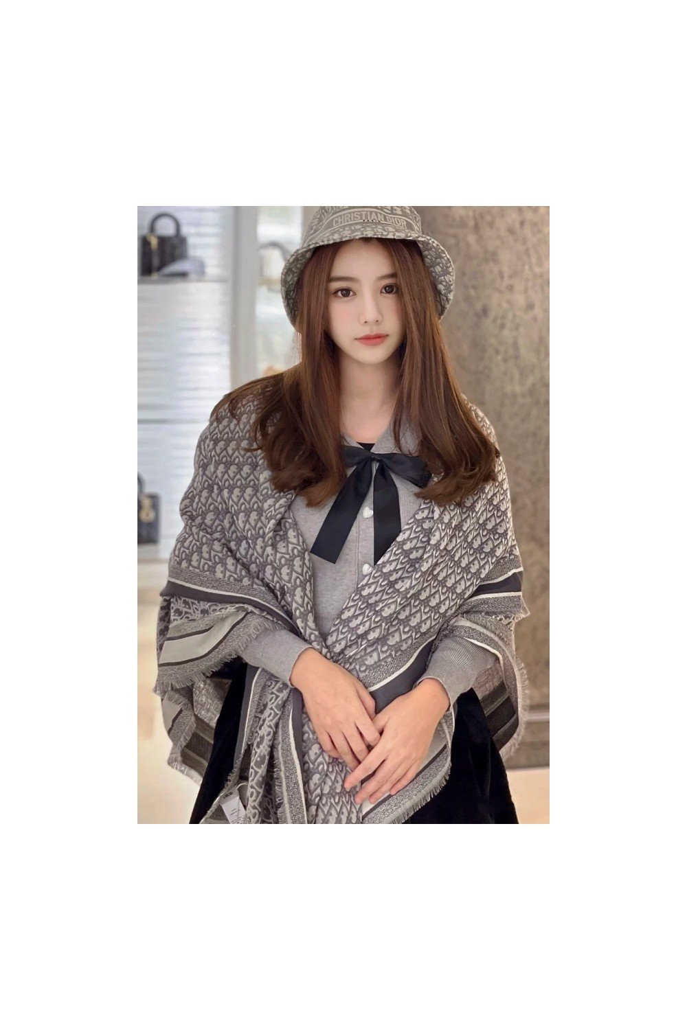 디올 머플러