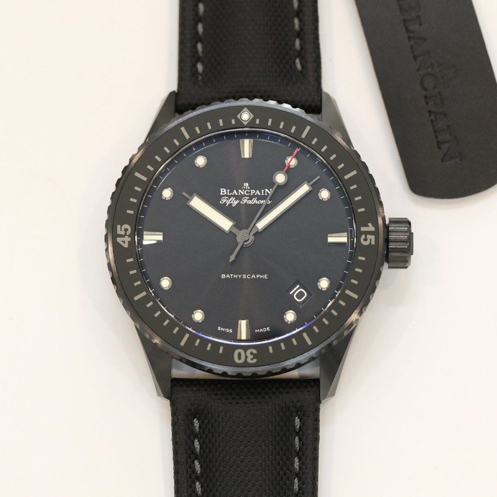 블랑팡 피프티 패덤즈 새틴 블랙 세라믹 블랙 다이얼 43mm 5000-0240-O52A